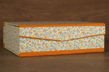 "Vroni" yellow orange box